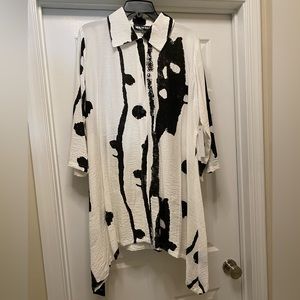 Funky Black & White tunic/jacket